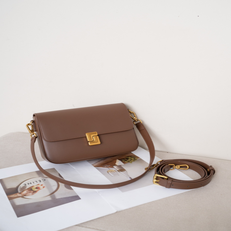 【C&R】时尚单肩斜挎邮差包J-6132-咖啡/24x7x18cm