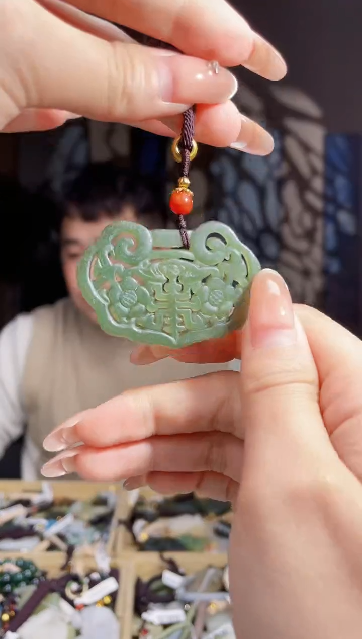 【闪购商品】和田玉颈饰未镶嵌拍一发一