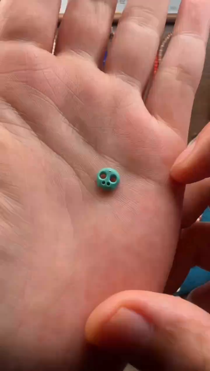 未镶嵌绿松石颈饰雕刻配饰