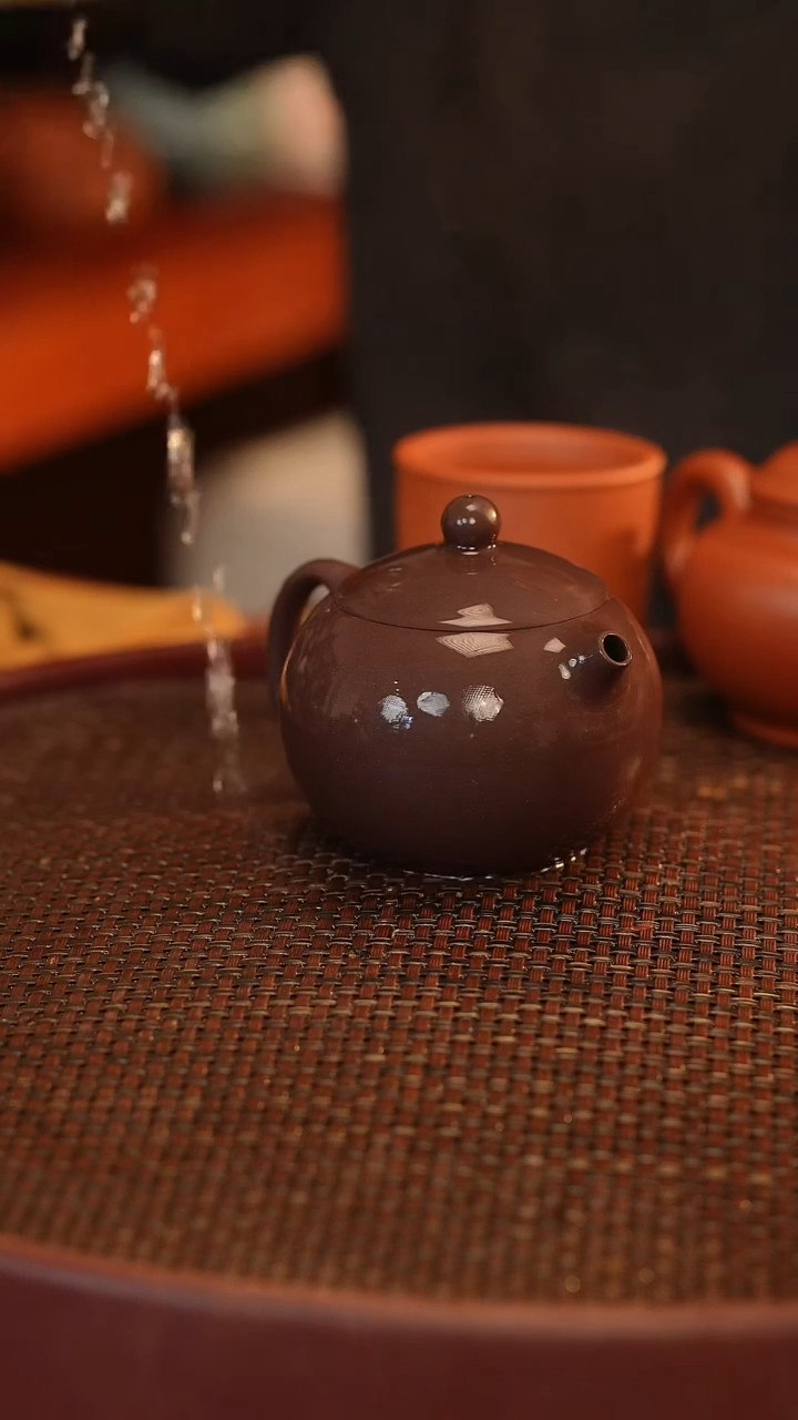茶壶紫砂半**生西施壶型 紫茄泥泥料 半手工精工 160cc