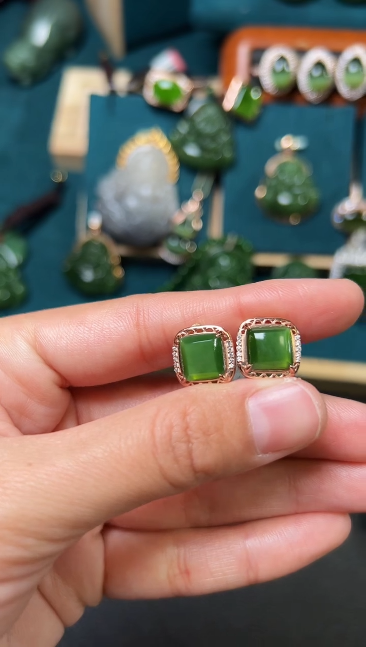 【闪购商品】和田玉（碧玉）耳钉银S925镶嵌碧玉