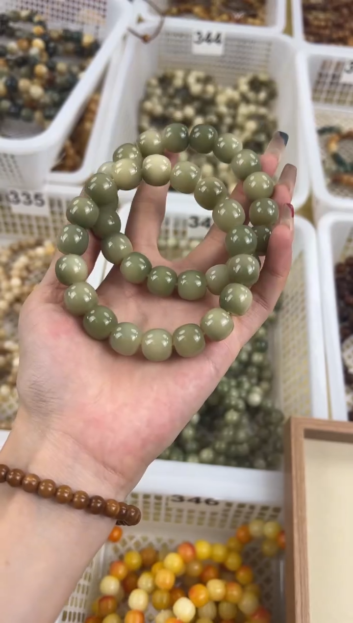 手串菩提根/象牙果卡13阴皮绿飘花桶珠手串通货345