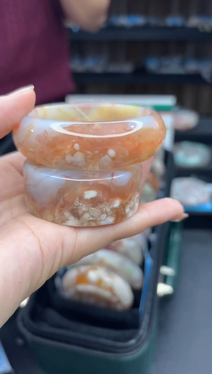 【闪购商品】石英质玉手镯未镶嵌881（56圈赠送镯心）