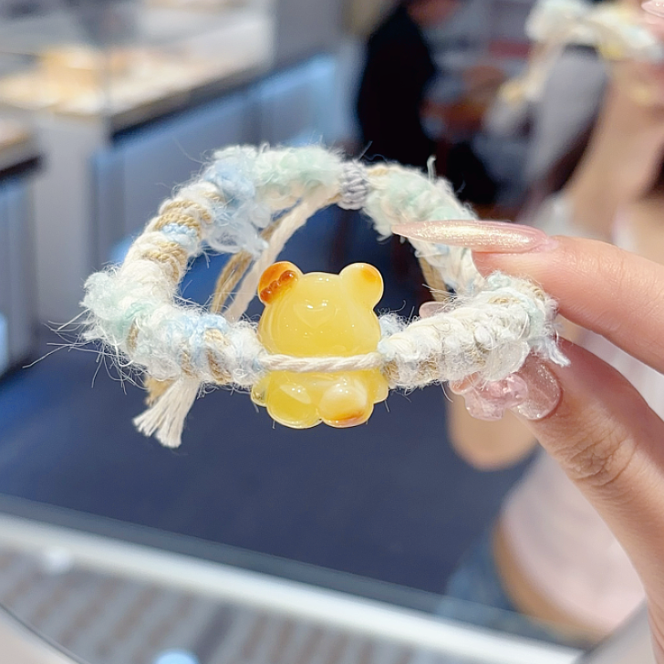 薄荷天空·熊小妹｜蜜蜡小熊手绳