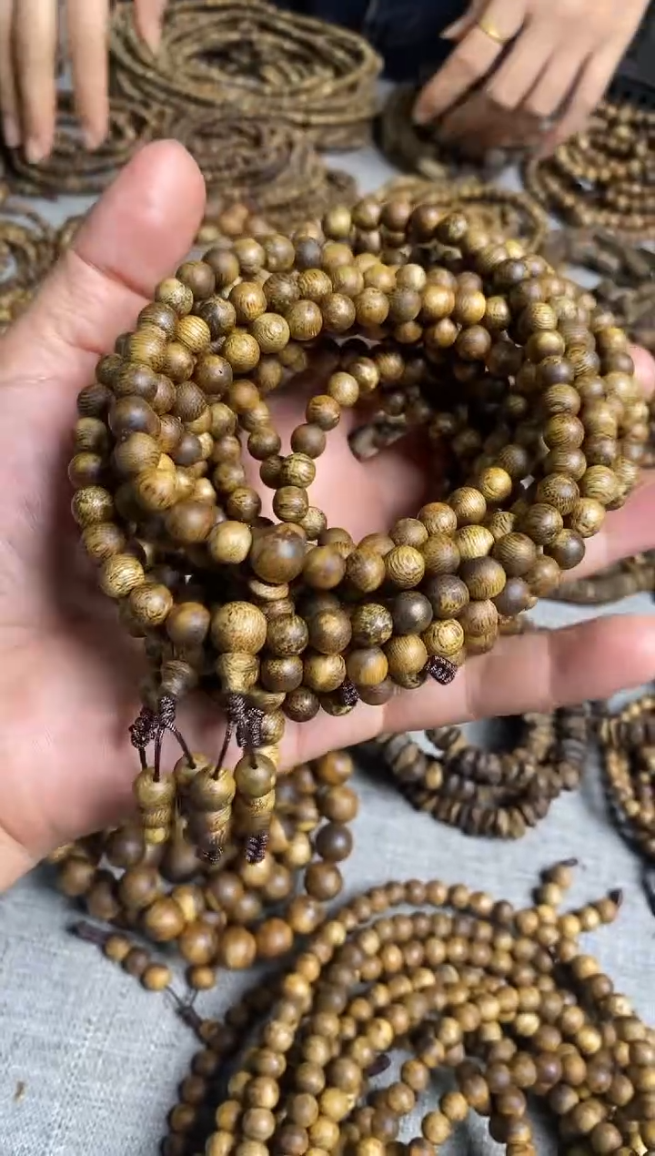 沉香手串金丝油白棋07圆珠多圈手串多样性发一