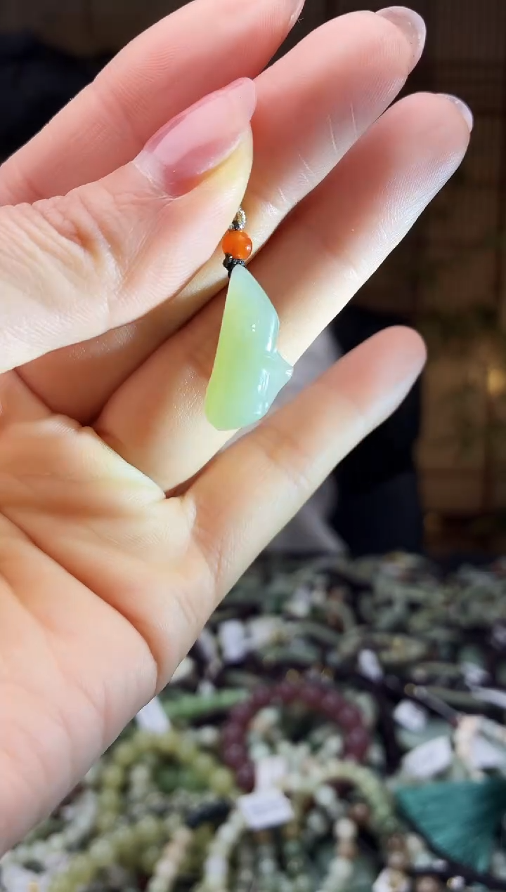 颈饰未镶嵌和田玉多样性发货，拍一发一