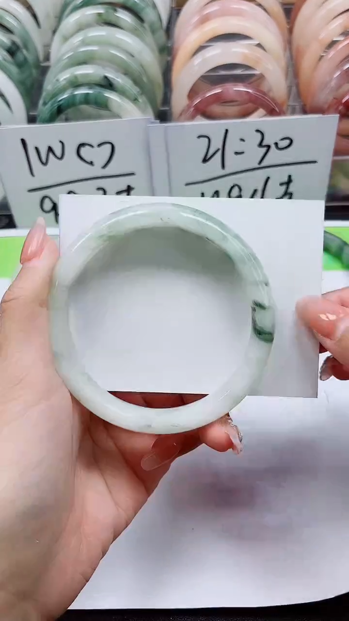 【闪购商品】石英质玉手镯未镶嵌A42-64/65