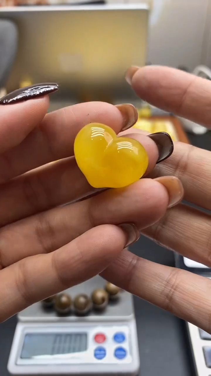 琥珀未镶嵌珠宝奇石2697