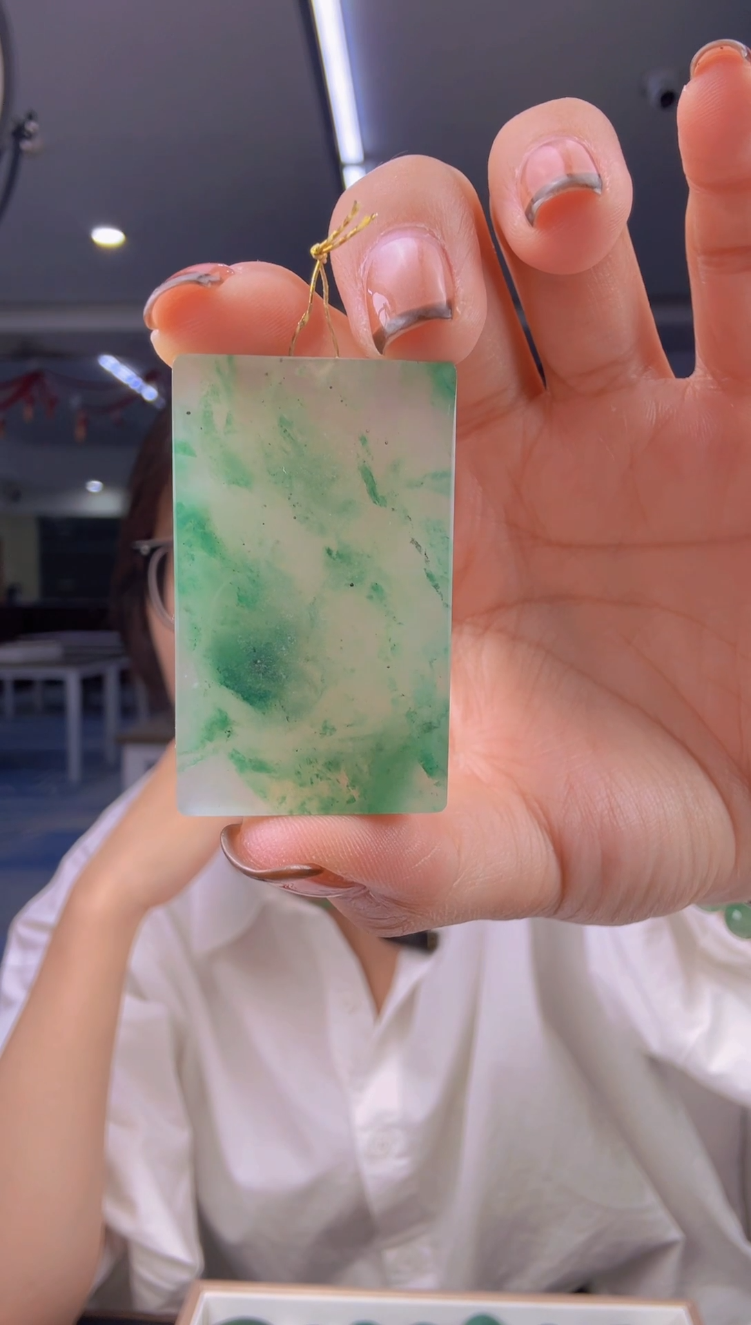 石英质玉未镶嵌吊坠(不含链)无事牌