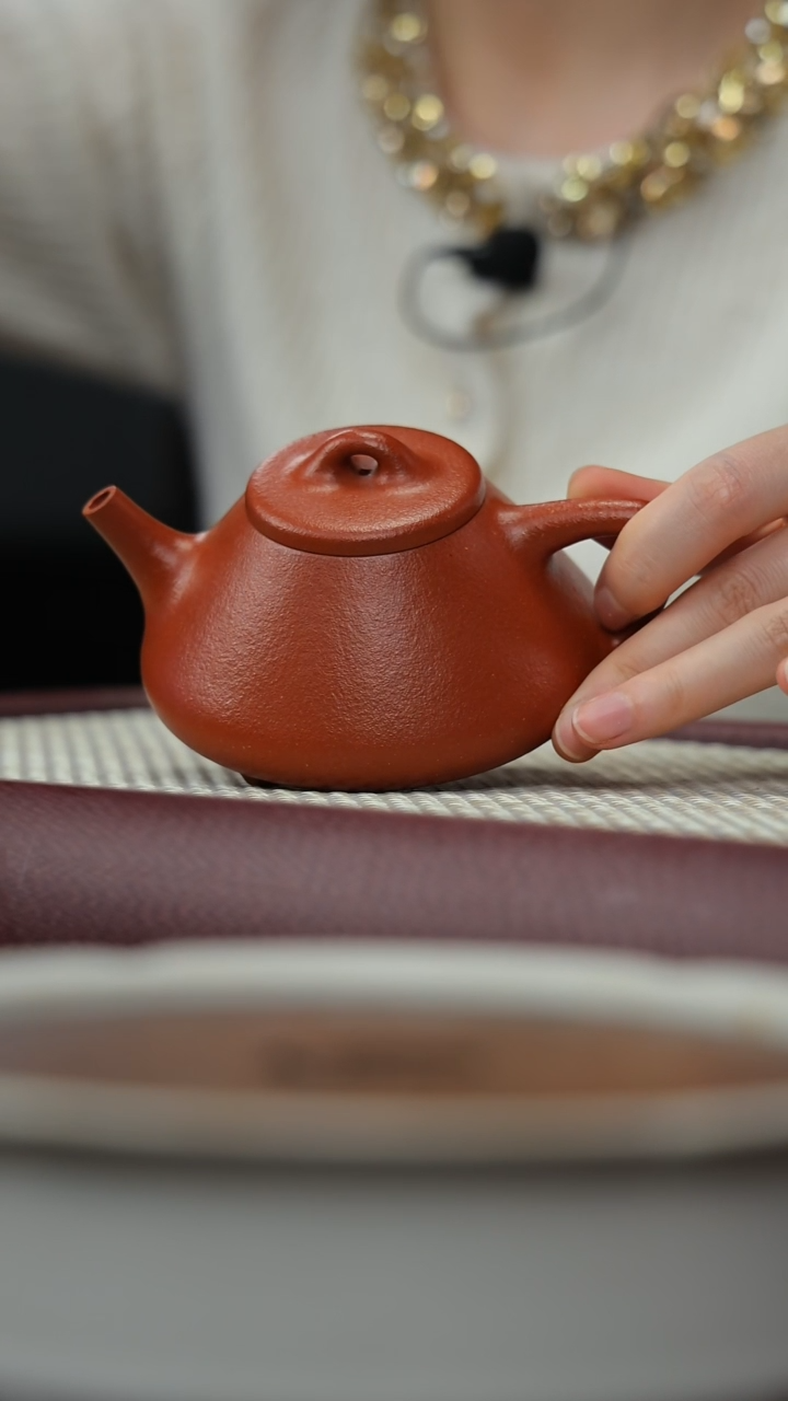 【闪购商品】紫砂茶壶hf纯红降坡 子冶石瓢220cc