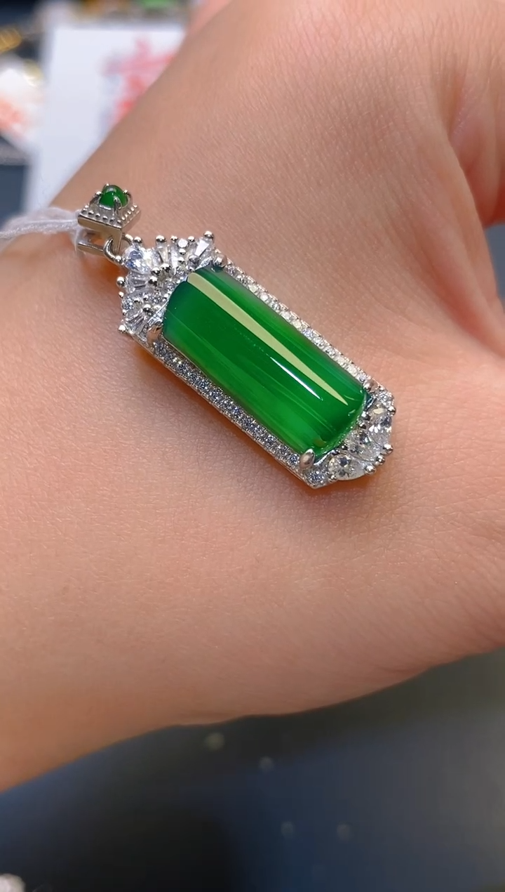 【闪购商品】翡翠耳饰银S925镶嵌天然A货翡翠1