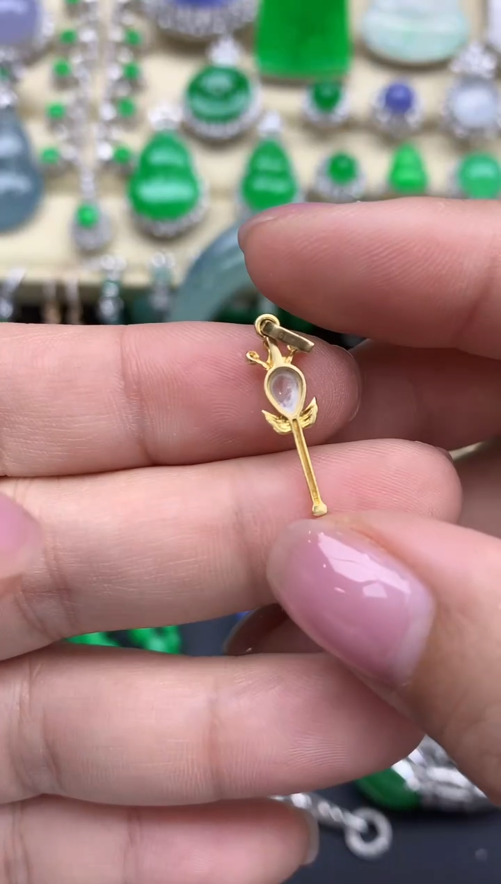 【闪购商品】翡翠颈饰18K金镶嵌225-中国好珍宝