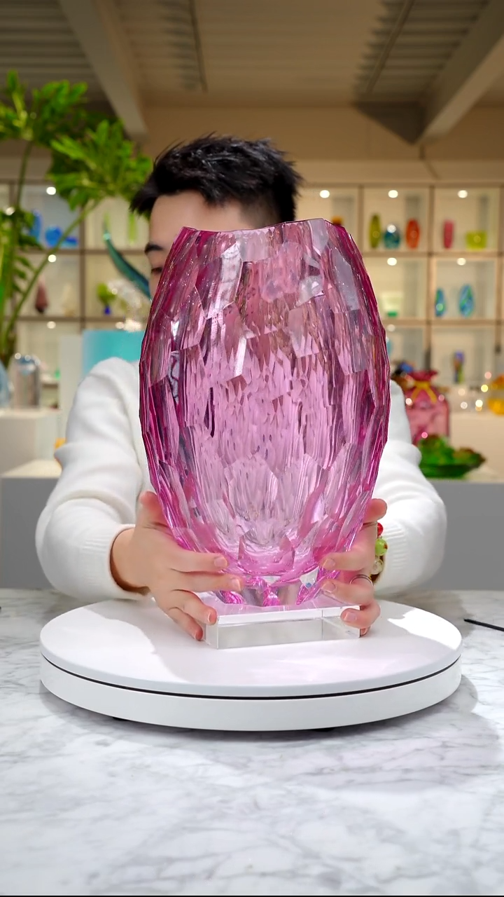 手工艺品琉璃金红色凹切面设计款花器+底座