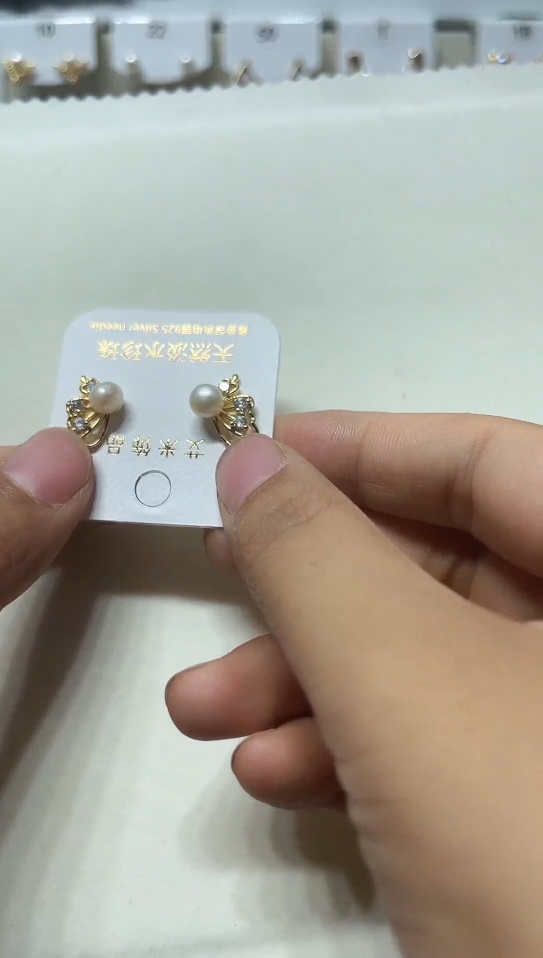 未镶嵌淡水珍珠耳饰珍珠耳饰