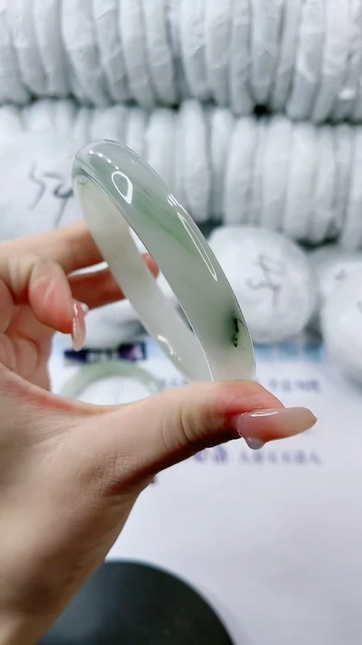 【闪购商品】石英质玉手镯未镶嵌0397650885-