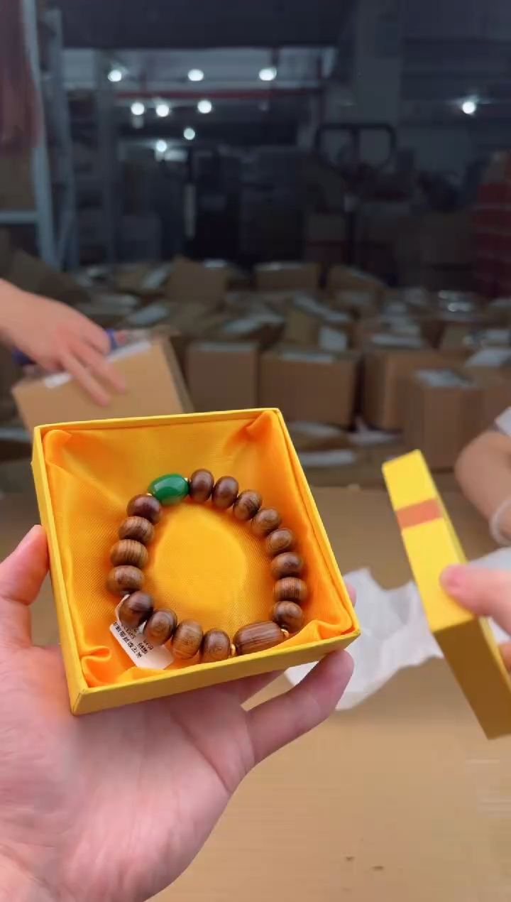 禧一文玩木作类材质手串无礼盒