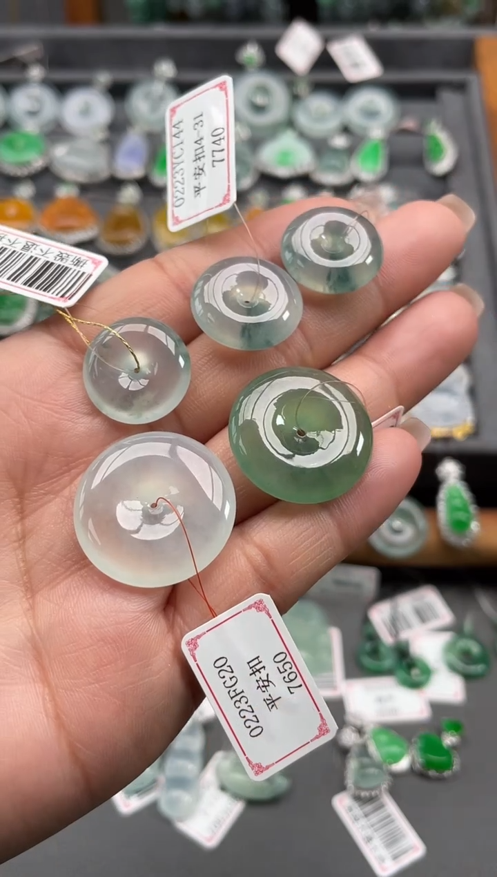 【闪购商品】翡翠挂件未镶嵌合集