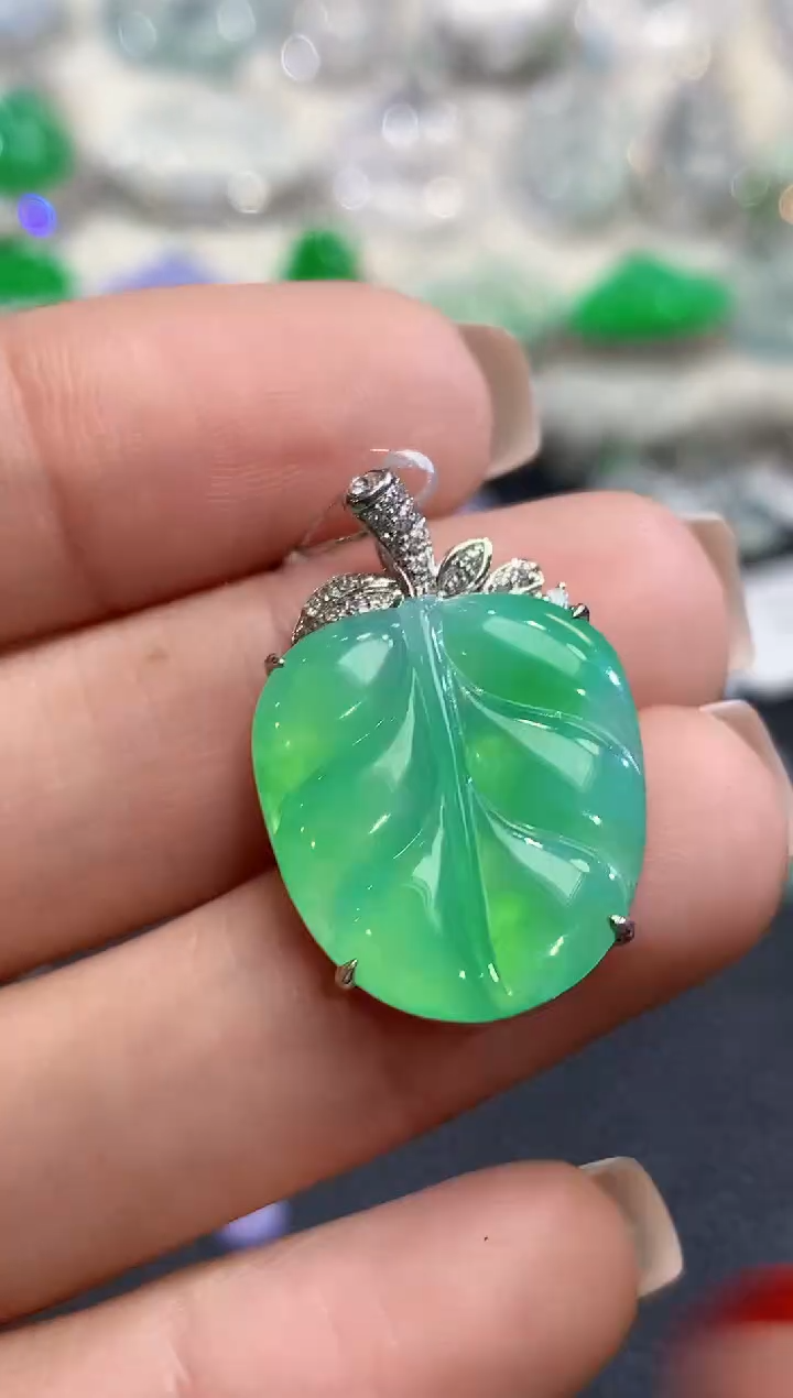 吊坠(不含链)18K金镶嵌翡翠A24