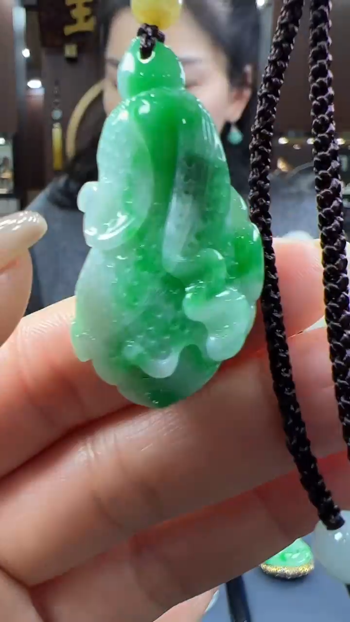 【闪购商品】翡翠挂件未镶嵌白菜