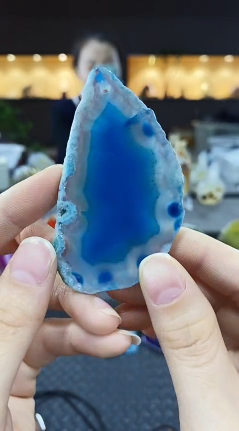 未镶嵌颈饰玛瑙/玉髓壶**香玛瑙