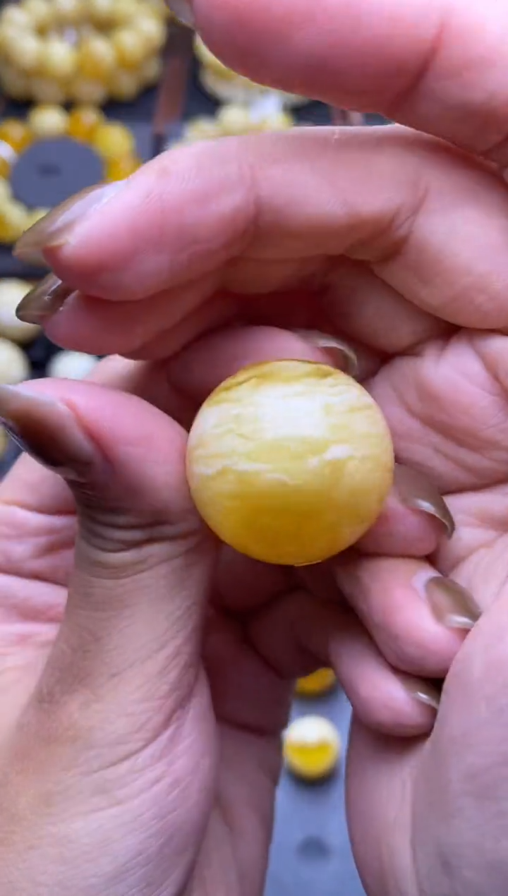 【闪购商品】琥珀裸石未镶嵌 大小姐珠宝严选66