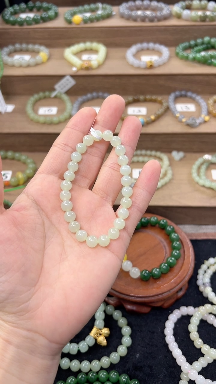 【闪购商品】和田玉手串未镶嵌7m晴水（有瑕）