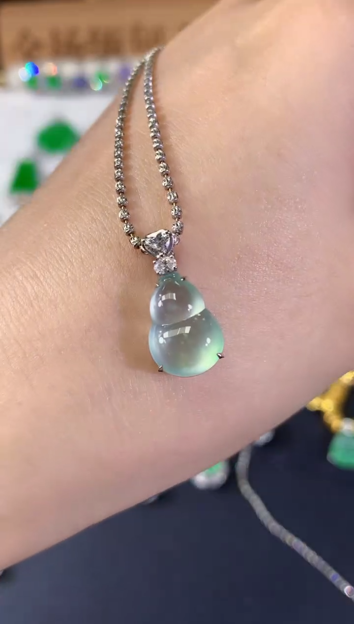 吊坠(不含链)18K金镶嵌翡翠Q298|18800