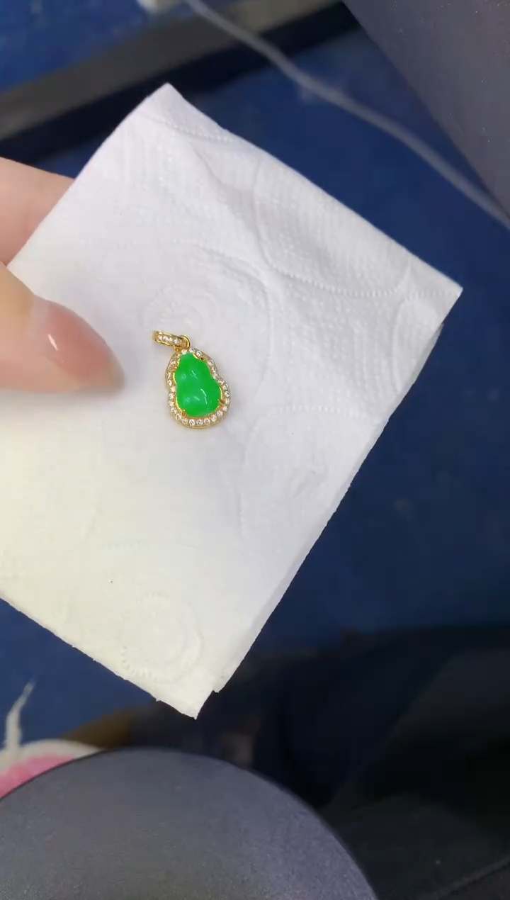 颈饰未镶嵌翡翠缅甸天然翡翠A货