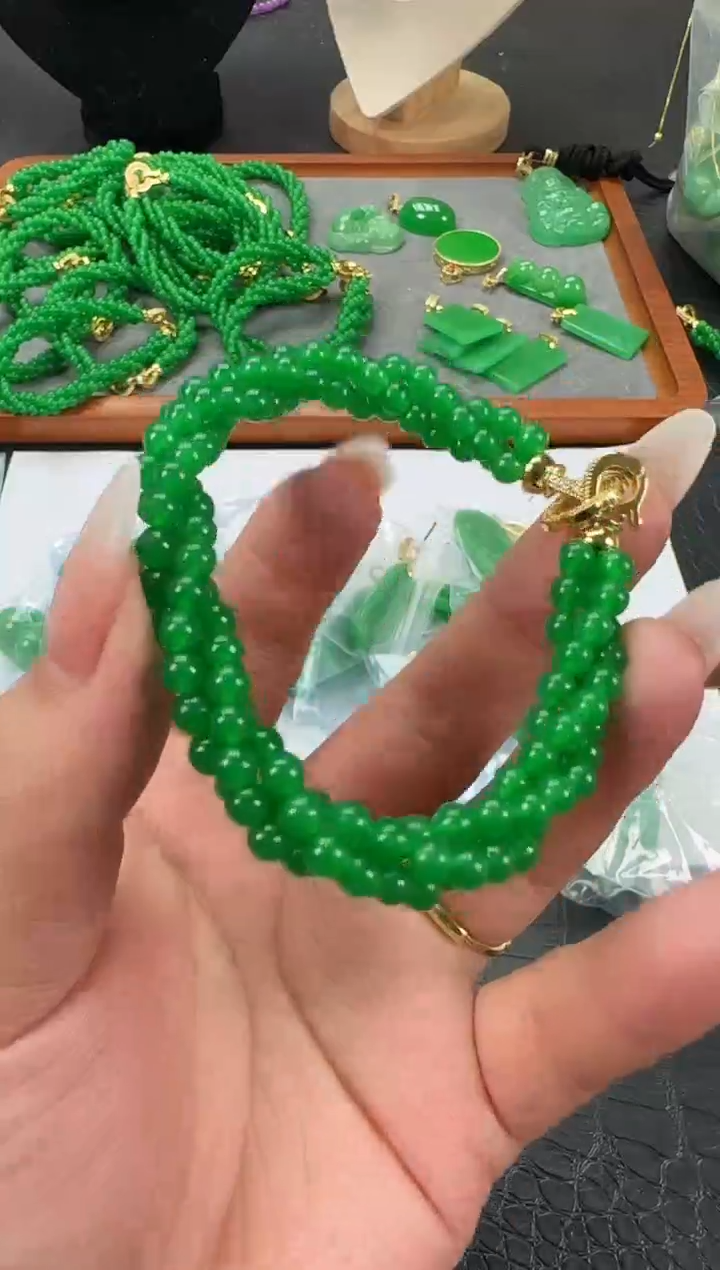 未镶嵌翡翠耳饰小米麻花手串