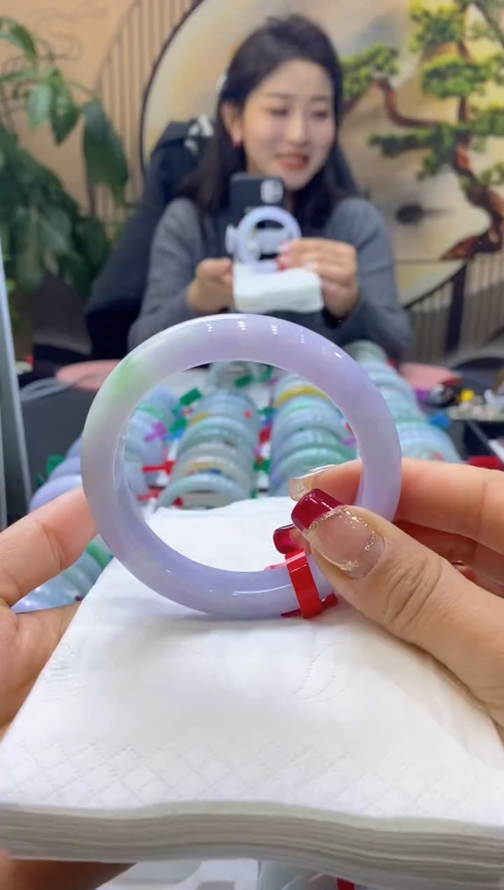 【闪购商品】翡翠手镯未镶嵌99915733