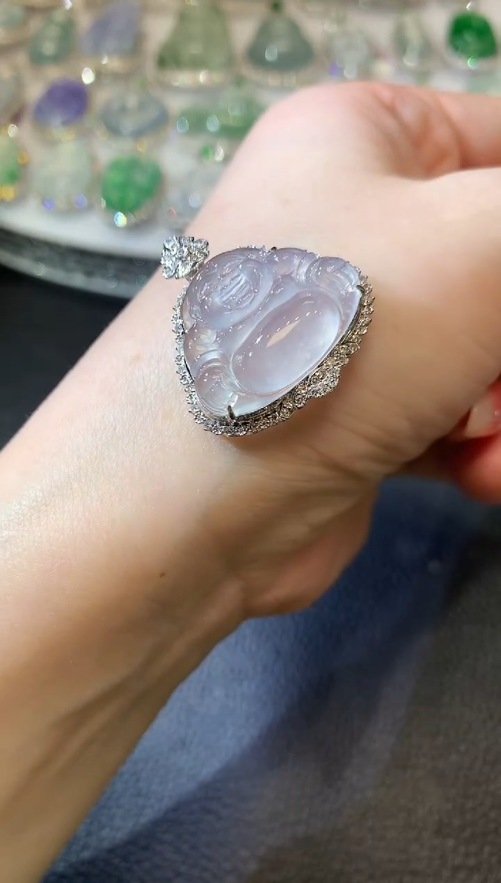 【闪购商品】翡翠吊坠(不含链)18K金镶嵌C47 