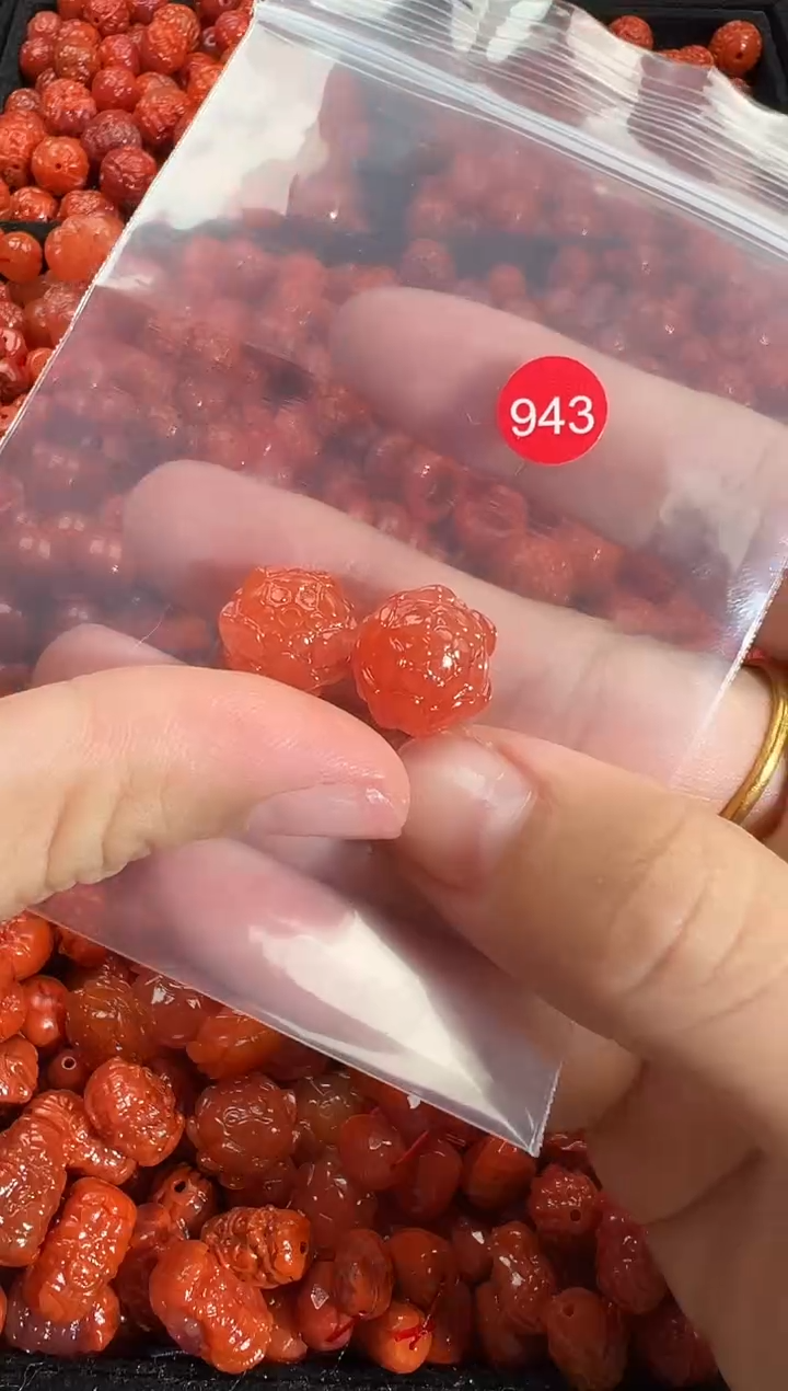 颈饰未镶嵌南红玛瑙1