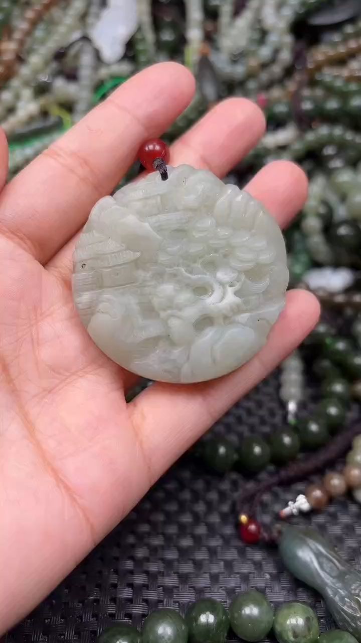 颈饰未镶嵌和田玉1