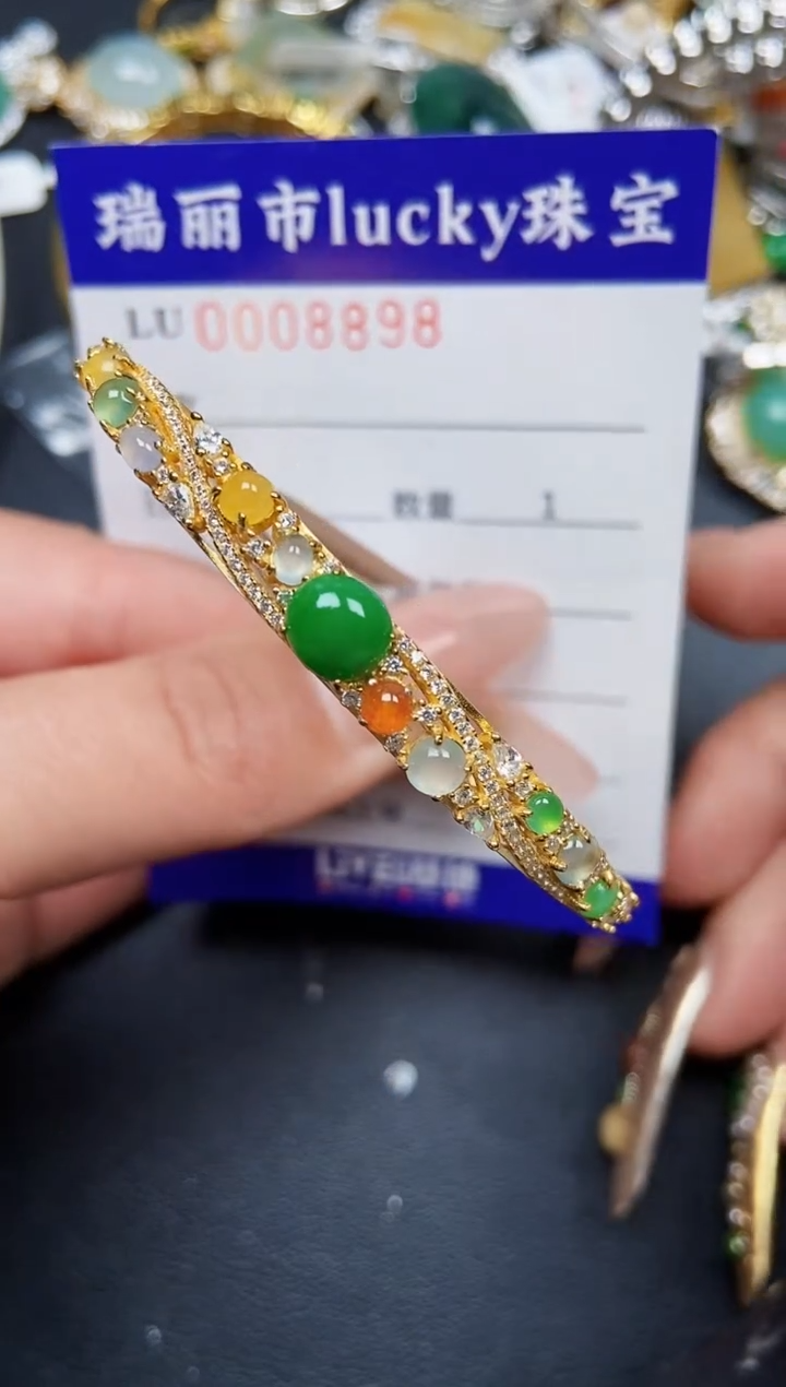 【闪购商品】翡翠颈饰银S925镶嵌8898