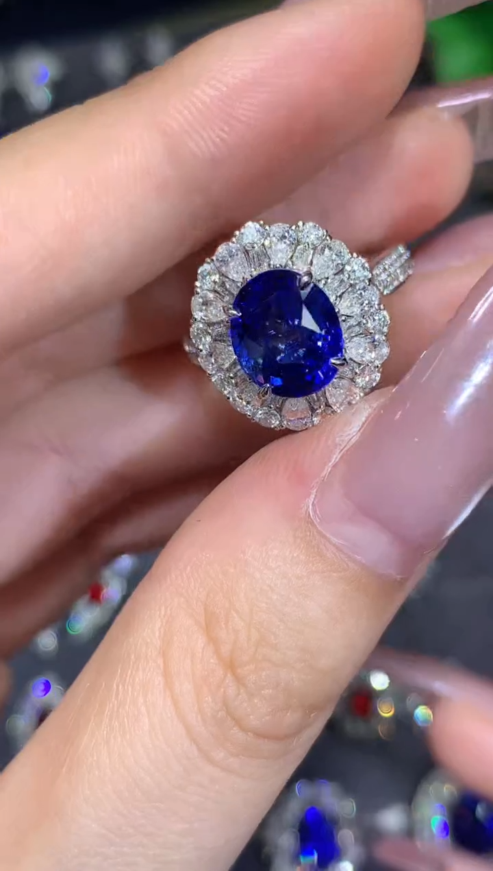 戒指蓝宝石18K金镶嵌4.05CT