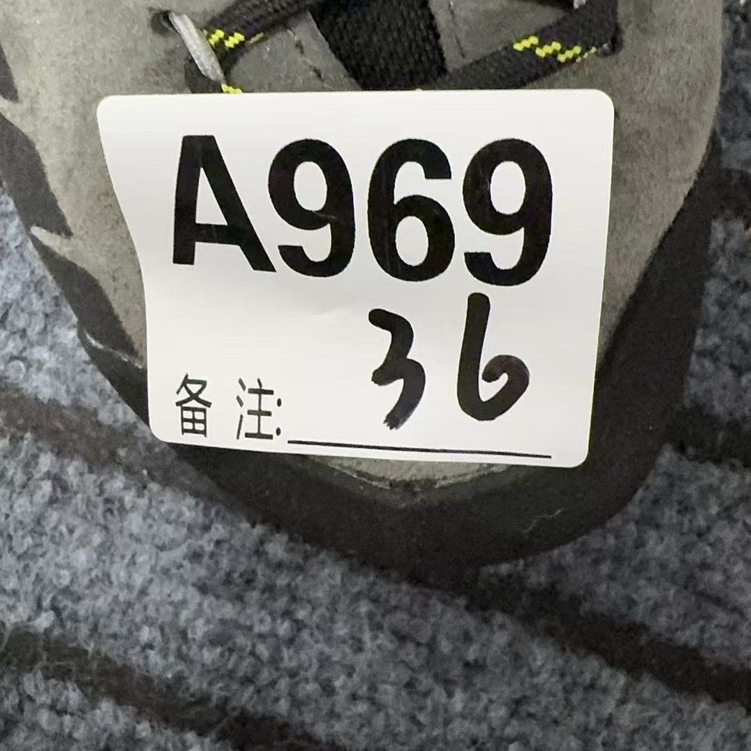 男女户外休闲鞋a969