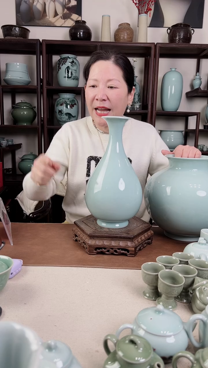 【闪购商品】杯青瓷 粉青 玉壶春（带盒子）