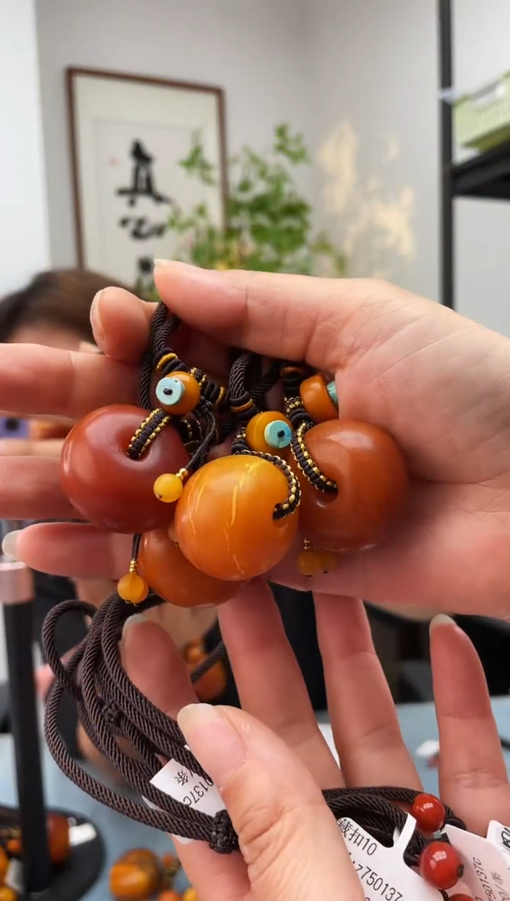 未镶嵌琥珀珠宝奇石010多样性发一