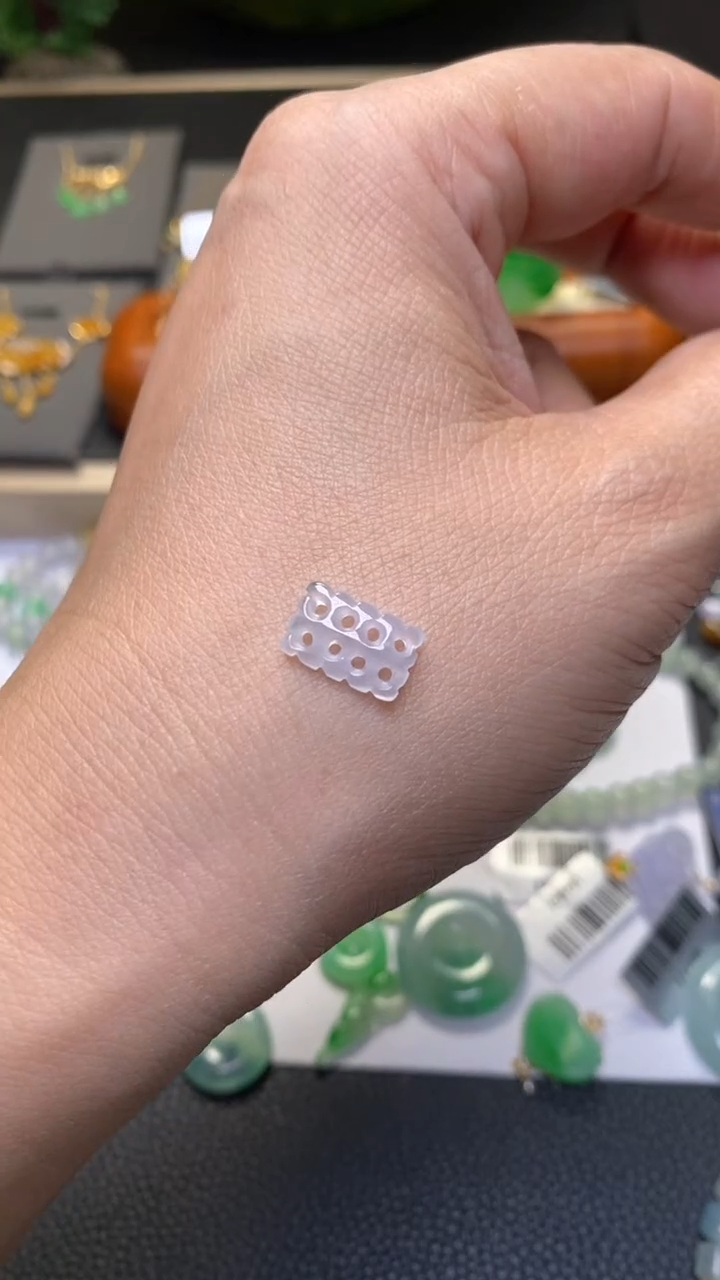 颈饰未镶嵌翡翠净货33296