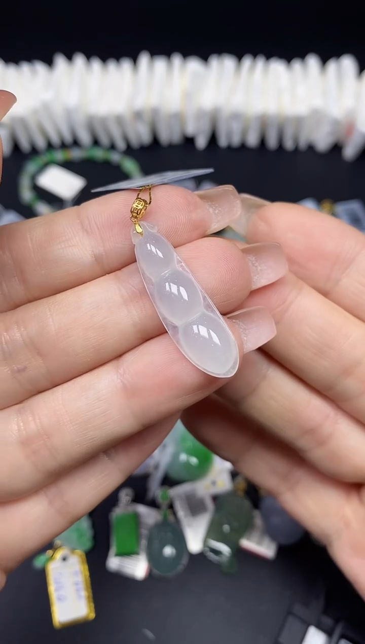 吊坠(不含链)18K金镶嵌翡翠豆子18K金扣镶嵌@@CMT604-2