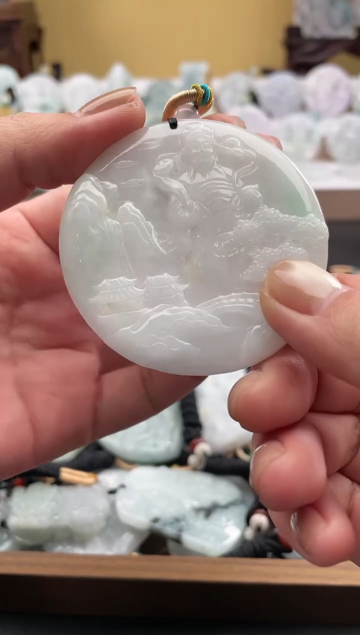 颈饰未镶嵌翡翠25/12/25/.