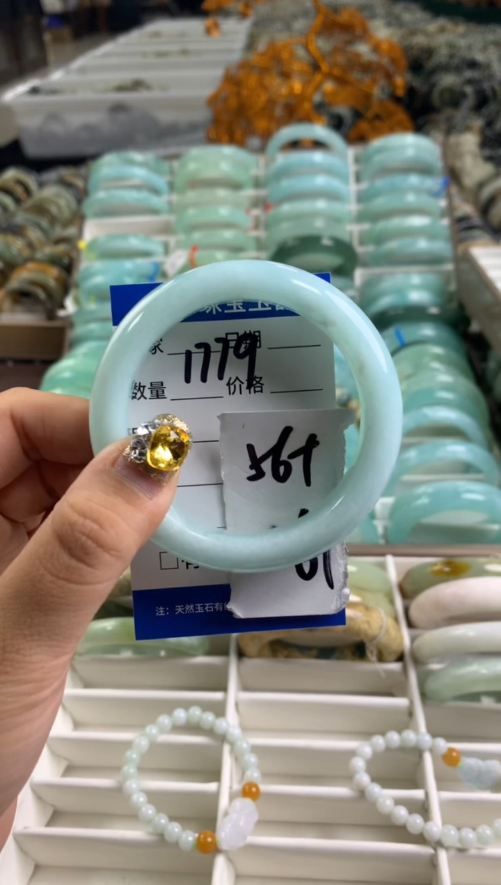 【闪购商品】蛇纹石玉手镯未镶嵌1779