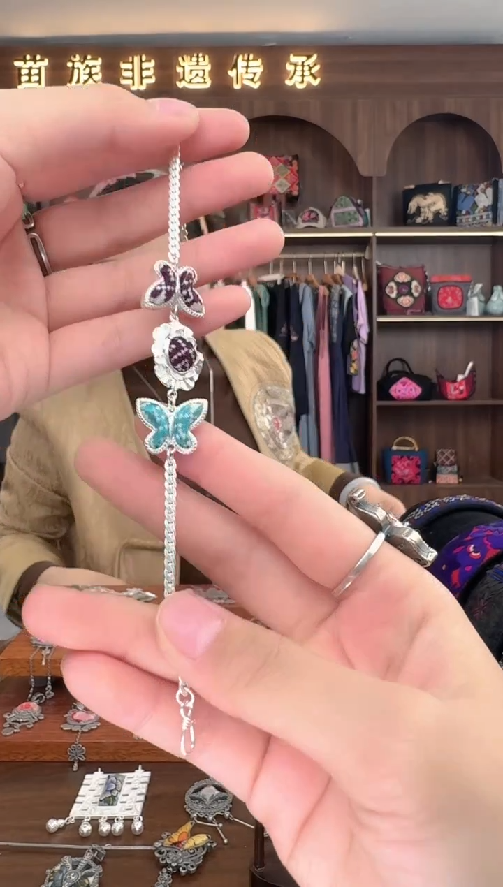 【闪购商品】织绣扶光苗绣传承78