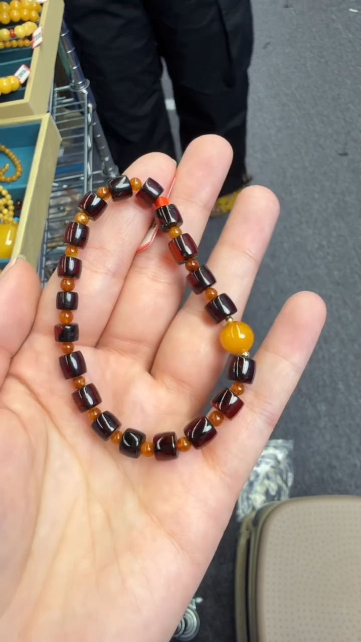 未镶嵌琥珀手链5秒拍号 假一罚三