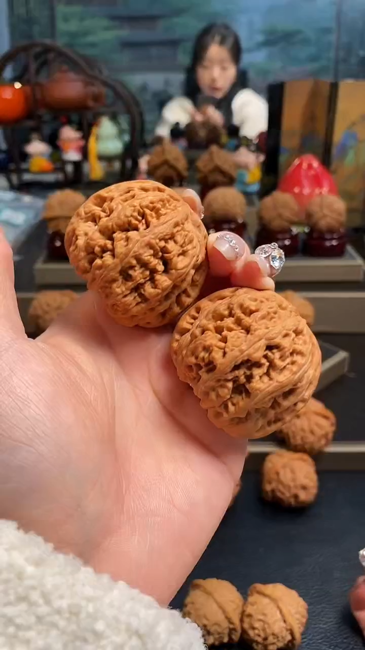 【闪购商品】文玩核桃把件H70大粗筋45