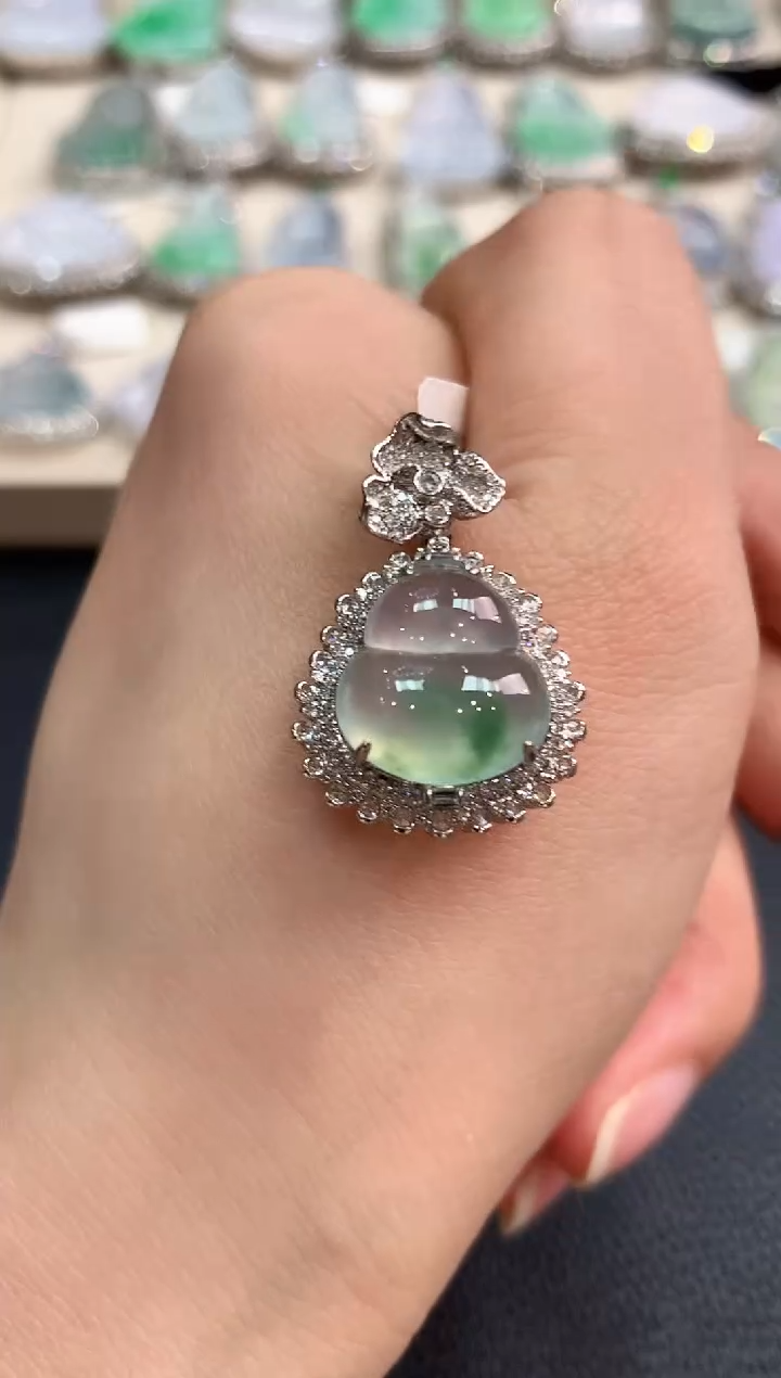 【闪购商品】翡翠吊坠(不含链)18K金镶嵌n39     