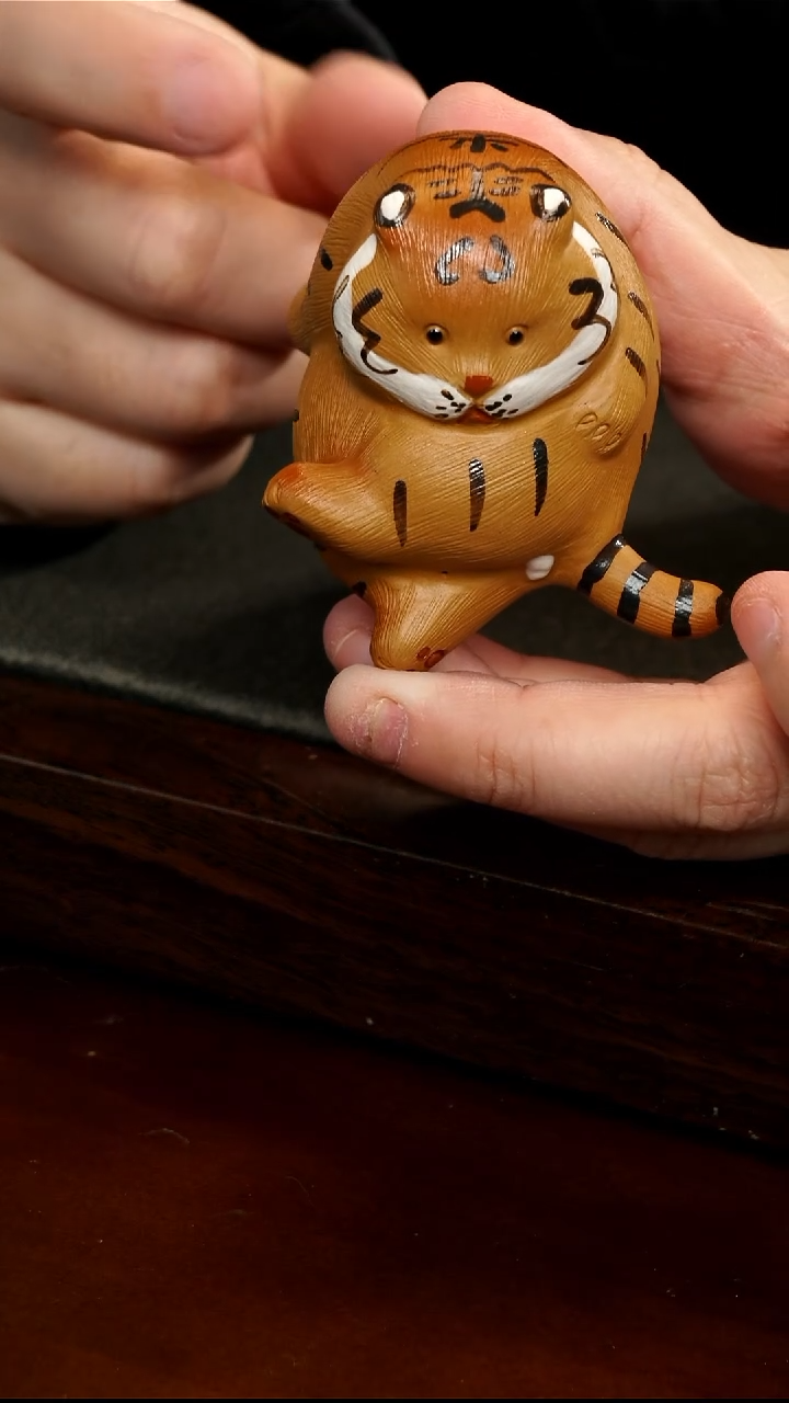 茶壶紫砂妖娆虎茶宠