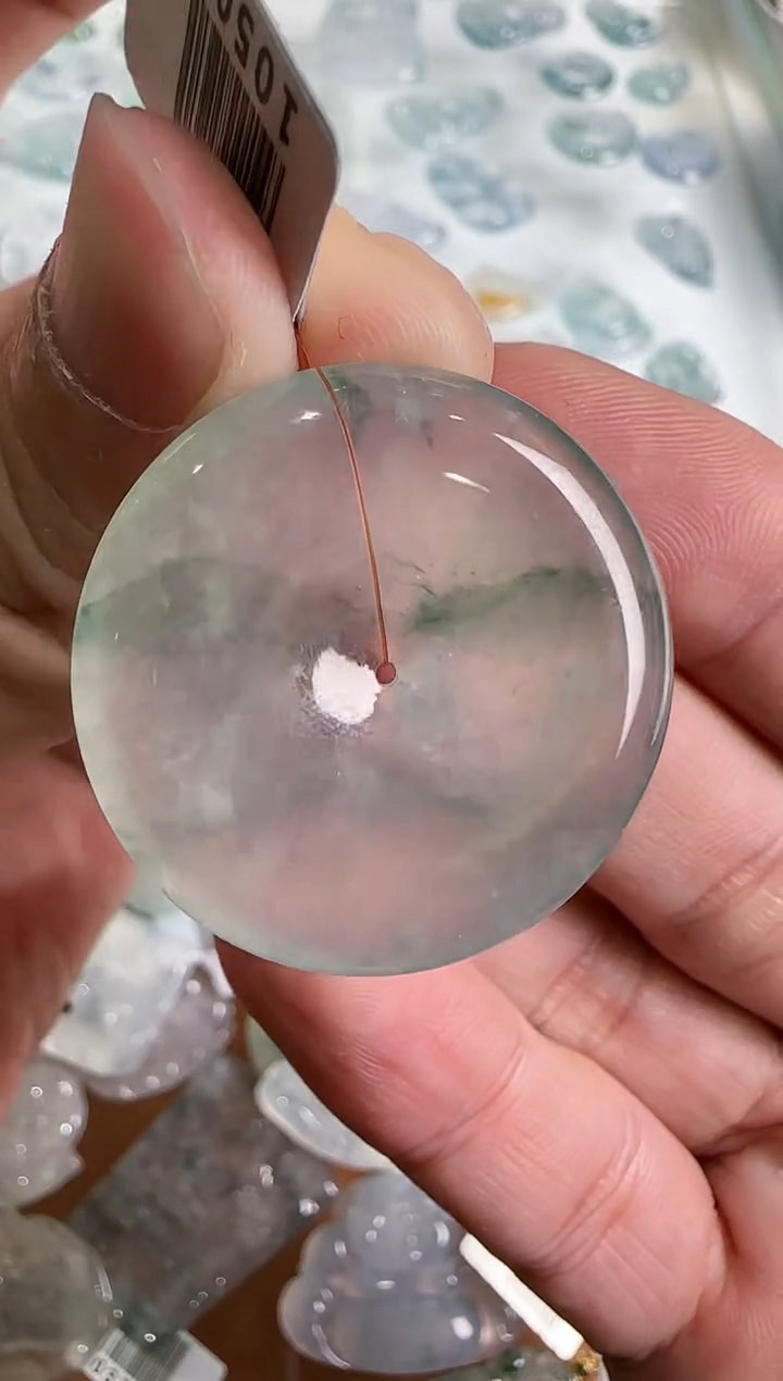 【闪购商品】翡翠吊坠(不含链)未镶嵌··