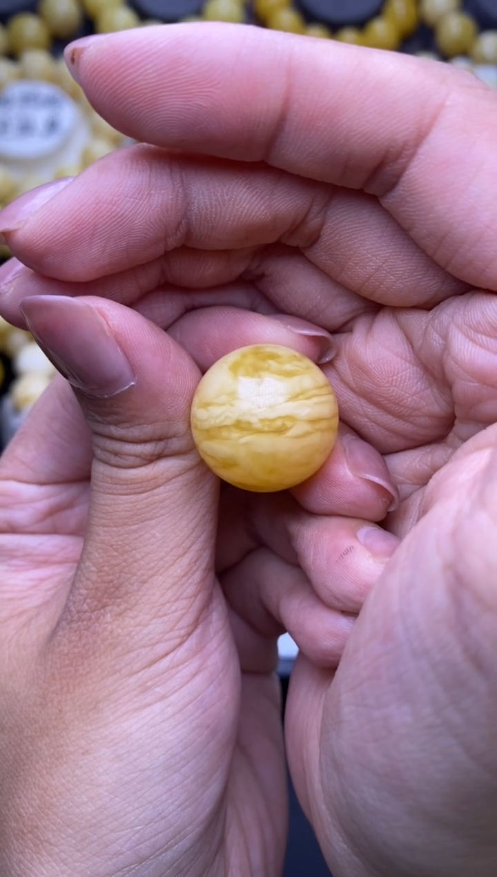 裸石琥珀未镶嵌21.1mm+大小姐珠宝21