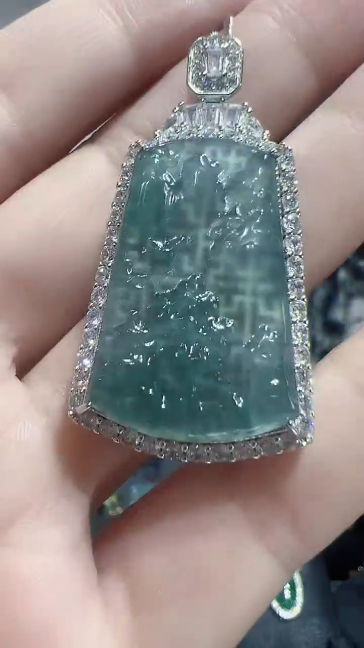 颈饰未镶嵌翡翠2025122609